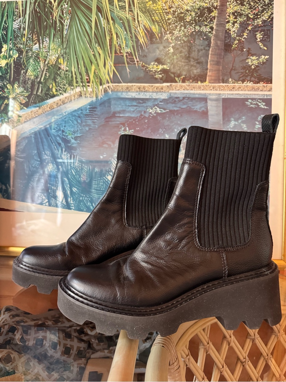 Dolce Vita Black Chunky Platform Chelsea Lug Sole Boots Size 7.5